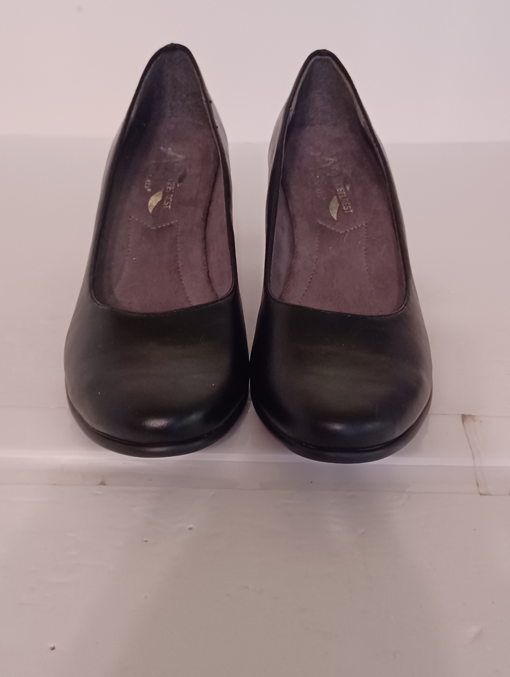NWOT Womens A2 Heelrest AEROSOLES Classic Black Leather Mid-Heel Pumps Size 7.5M - Picture 2 of 6